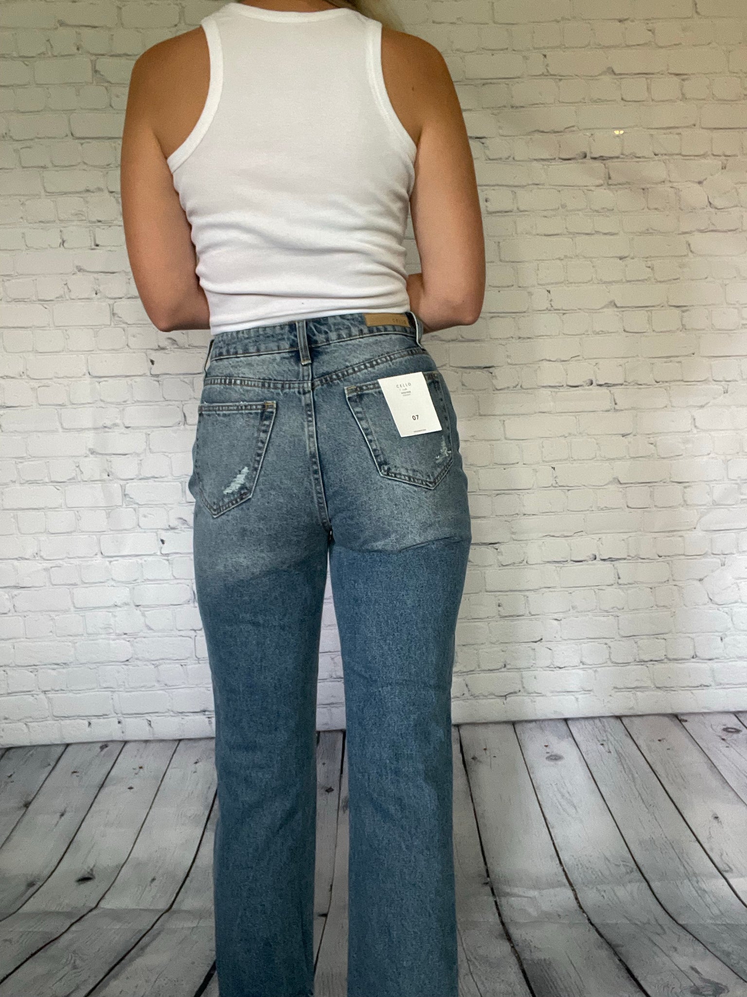 The Reba's - Distressed Straight Jeans